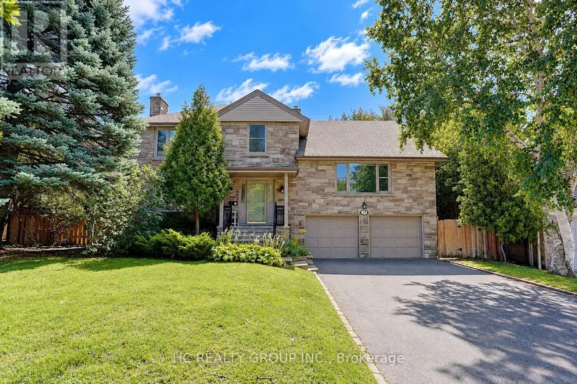 Detached at 19 LOWER LINKS ROAD, Toronto