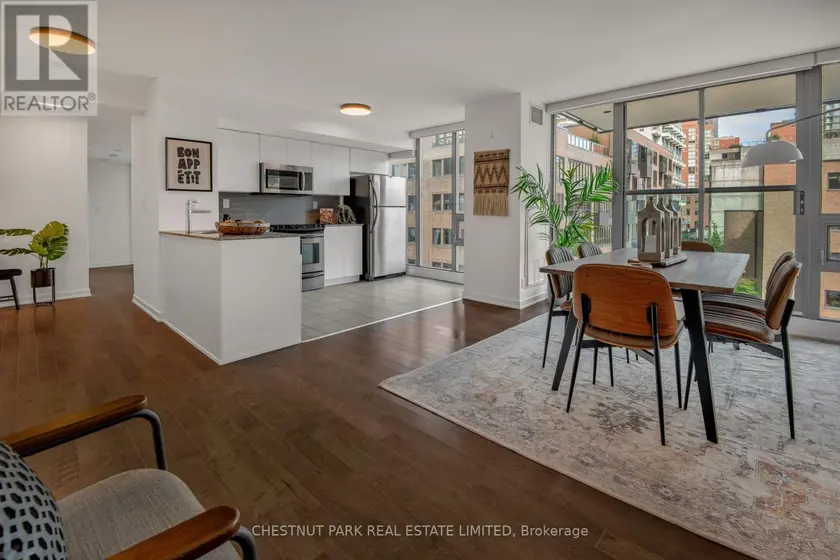 Apartment at 406 - 33 LOMBARD STREET, Toronto