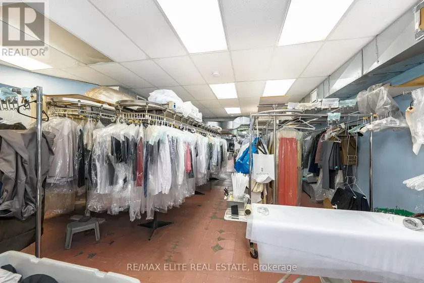 Other at 463 Bloor St W, Toronto C01