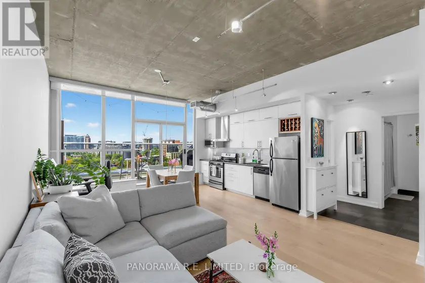 Apartment at 1013 - 60 BATHURST STREET, Toronto