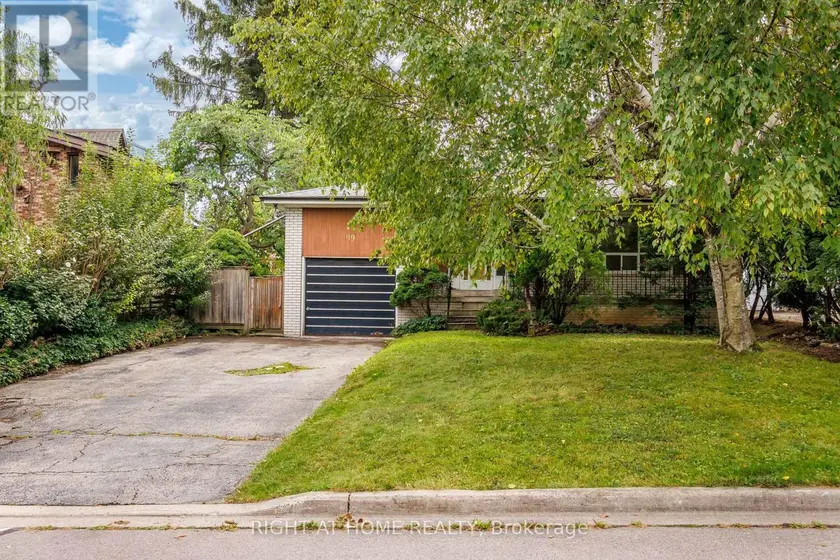 Detached at 99 ELMHURST AVENUE, Toronto