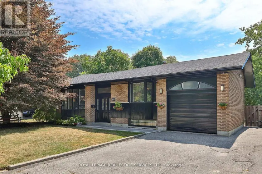 Detached at 45 DOONAREE DRIVE, Toronto
