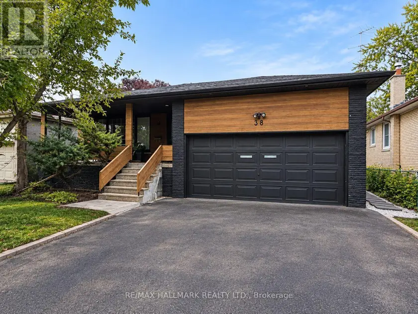 Detached at 38 CAVOTTI CRESCENT, Toronto