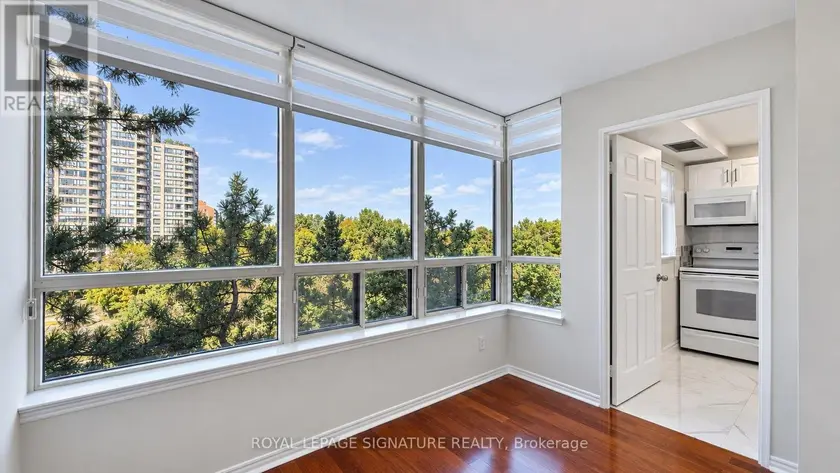 Apartment at 411 - 7 BISHOP AVENUE, Toronto