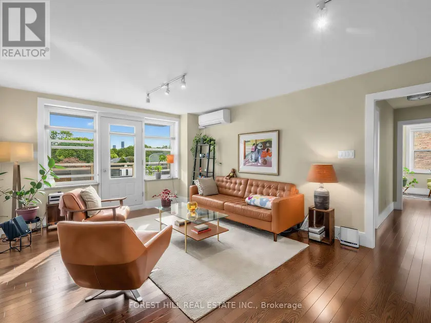 Apartment at 401 - 2603 BATHURST STREET, Toronto