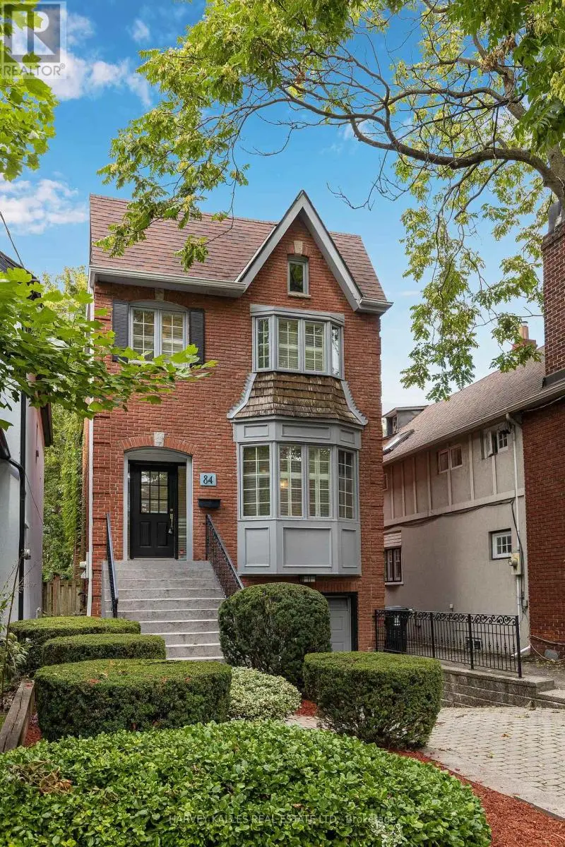 Detached at 84 WALMSLEY BOULEVARD, Toronto
