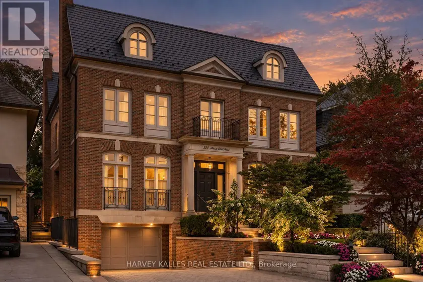 Detached at 250 FOREST HILL ROAD, Toronto