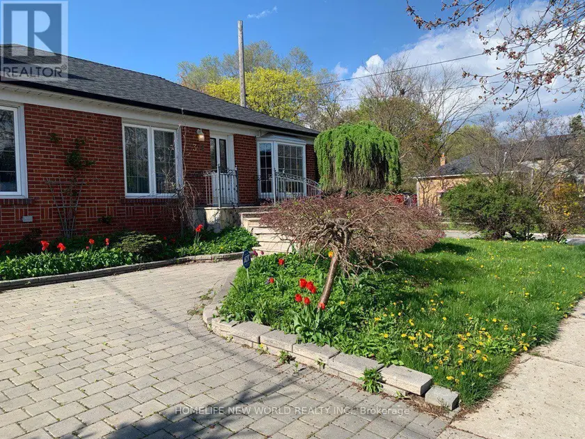 Detached at 374 HORSHAM AVENUE, Toronto