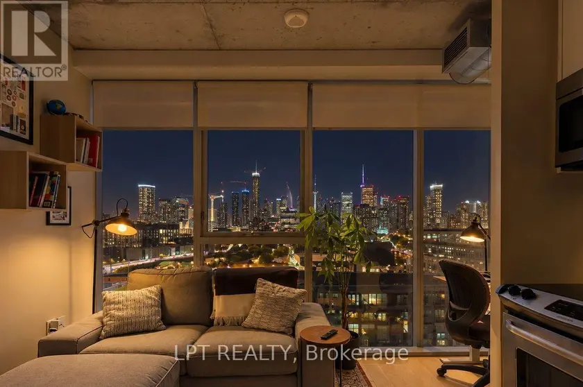 Apartment at 1016 - 32 TROLLEY CRESCENT, Toronto