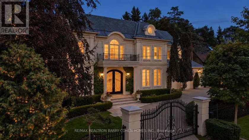 Detached at 11 DOON ROAD, Toronto