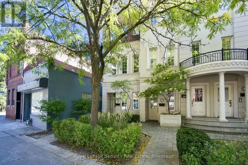 Townhouse at 16 - 645 DAVENPORT ROAD, Toronto