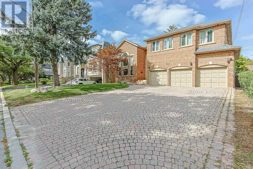 Detached at 252 DUNVIEW AVENUE N, Toronto