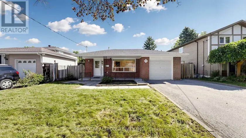 Detached at 23 LESGAY CRESCENT, Toronto
