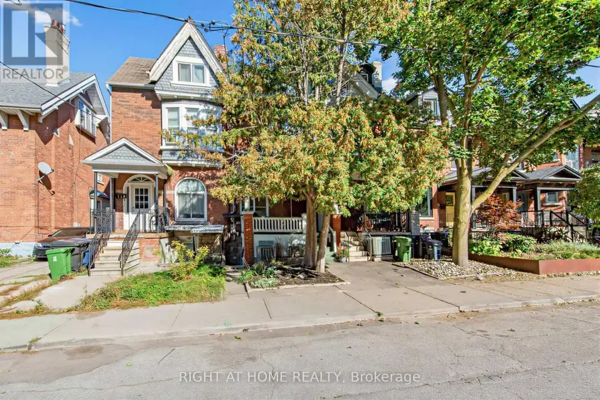 Townhouse at 117 CONCORD AVENUE, Toronto