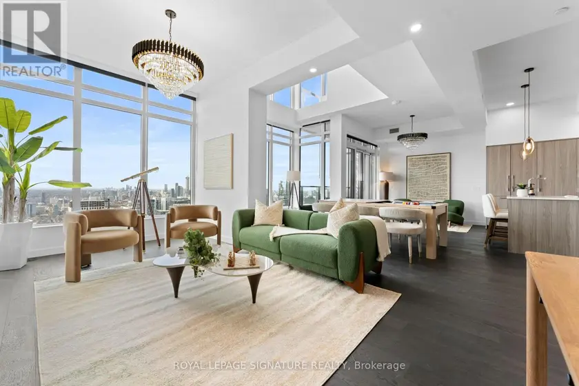 Apartment at PH7001 - 1 CONCORD CITYPLACE WAY, Toronto