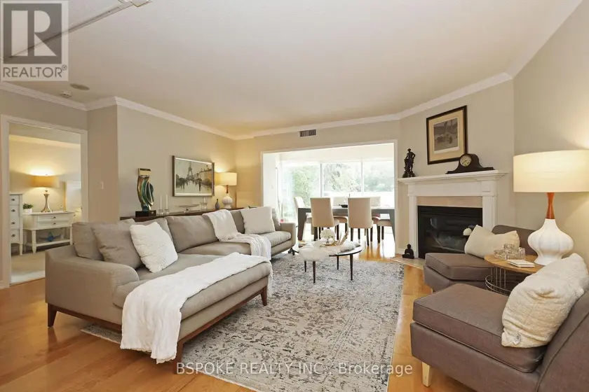Apartment at LC11 - 18 CONCORDE PLACE, Toronto
