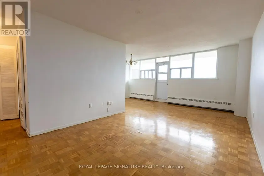 Apartment at 902 - 161 OAKWOOD AVENUE, Toronto