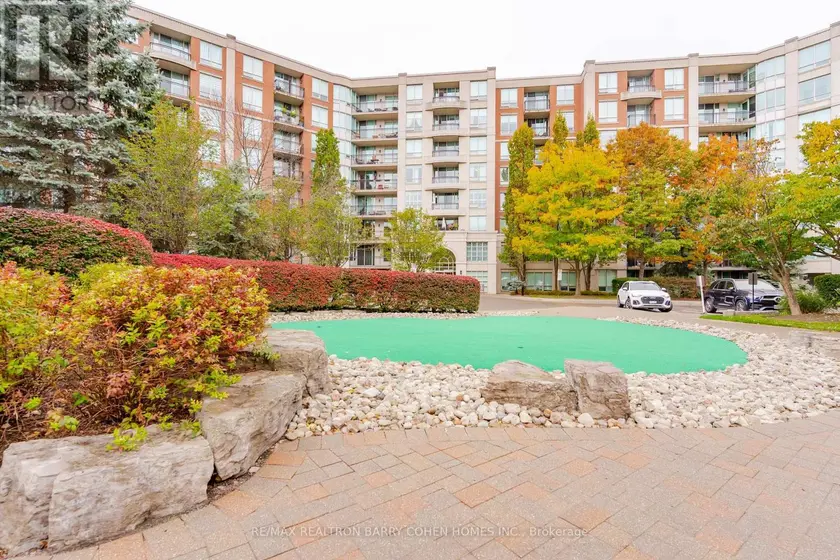 Apartment at 815 - 28 WILLIAM CARSON CRESCENT, Toronto