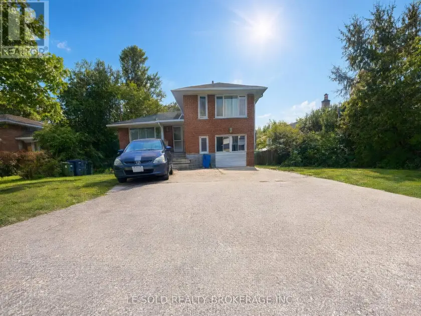 Detached at 2ND FLOOR ROOM - 21 REVCOE DRIVE, Toronto