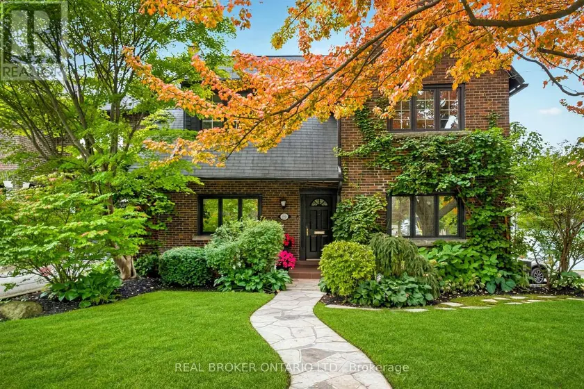 Detached at 69 CHAPLIN CRESCENT, Toronto