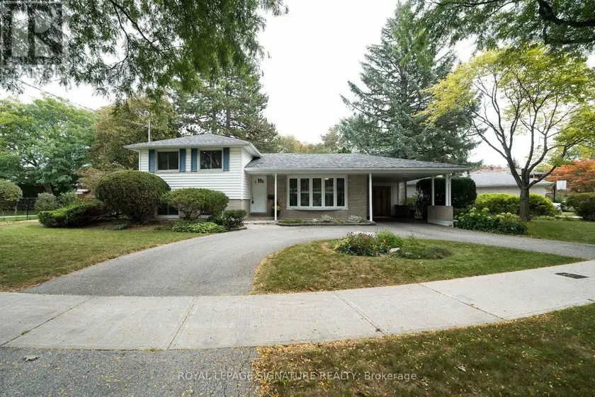 Detached at 11 BELLBURY CRESCENT, Toronto