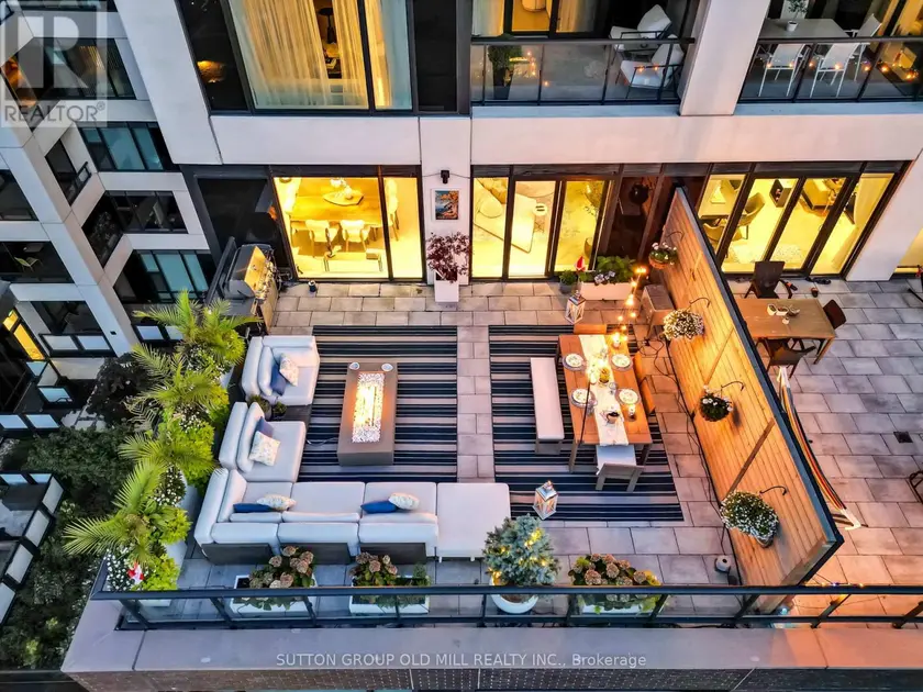 Apartment at 711 - 455 WELLINGTON STREET W, Toronto