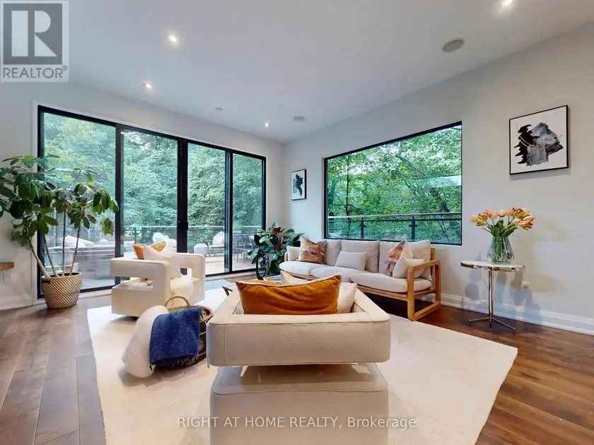 Detached at 386 ROSEWELL AVENUE, Toronto
