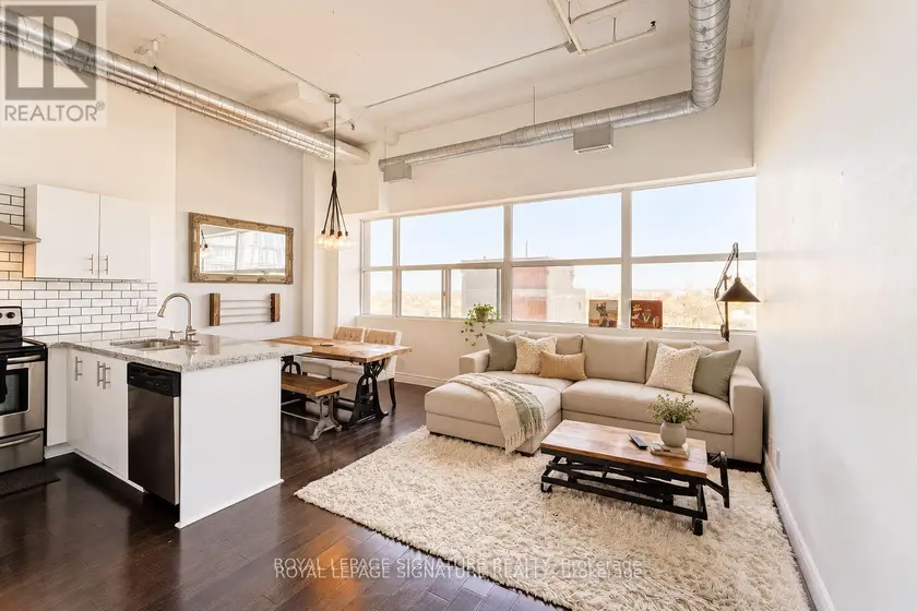 Apartment at 1005 - 700 KING STREET W, Toronto