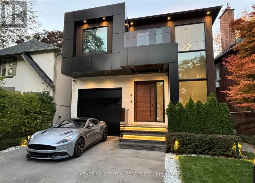 Detached at 4 DOUGLAS CRESCENT, Toronto