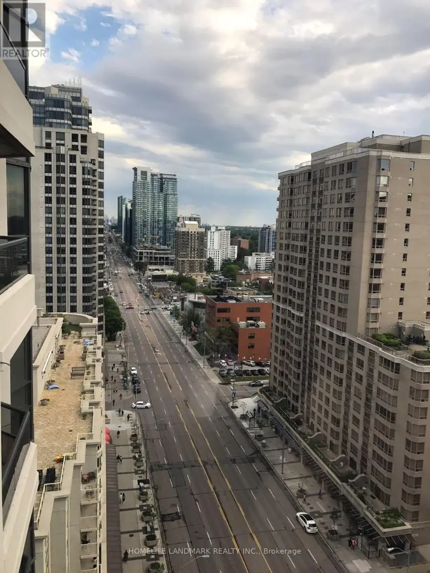 Apartment at 1628 - 500 DORIS AVENUE, Toronto