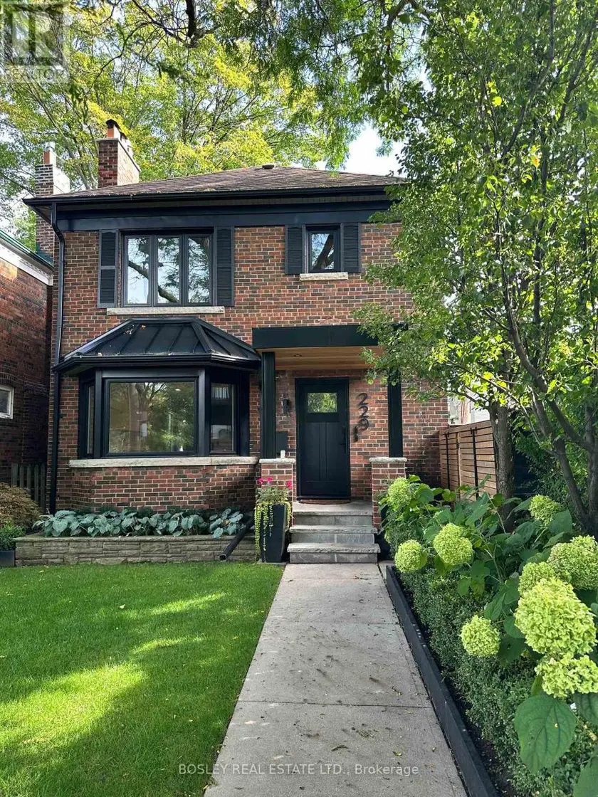 Detached at 2 - 229 MANOR ROAD E, Toronto