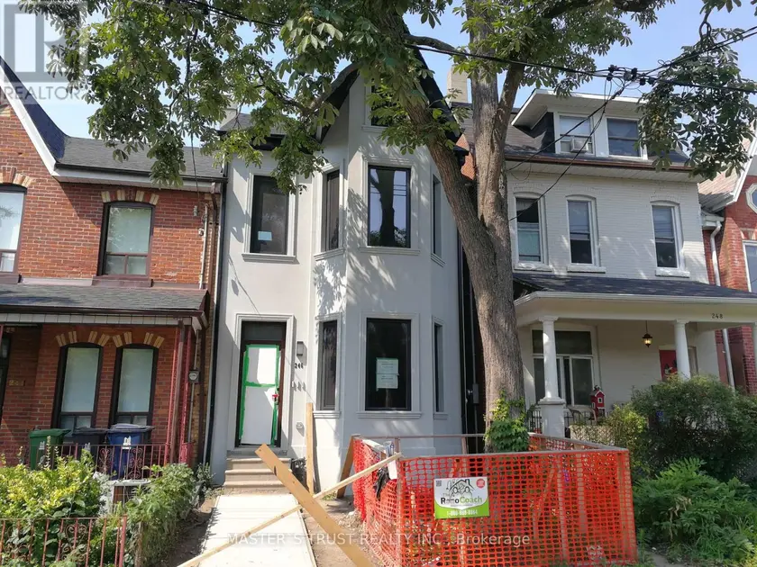 Detached at LOWUNIT - 246 LIPPINCOTT STREET, Toronto