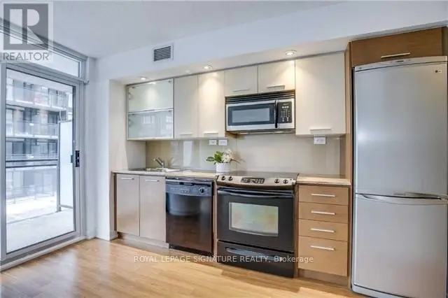 Apartment at 623 - 8 TELEGRAM MEWS, Toronto