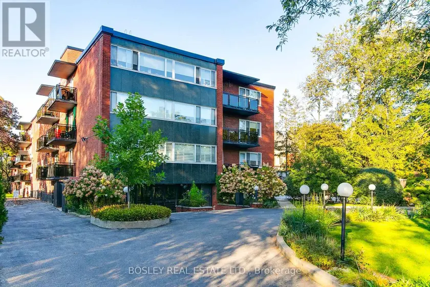 Apartment at 404 - 158 CRESCENT ROAD, Toronto