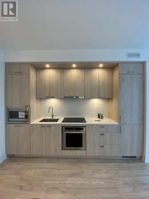 Apartment at 1806 - 10 INN ON THE PARK DRIVE, Toronto