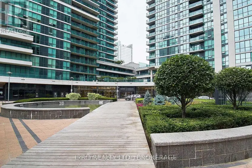 Apartment at 405 - 18 HARBOUR STREET, Toronto