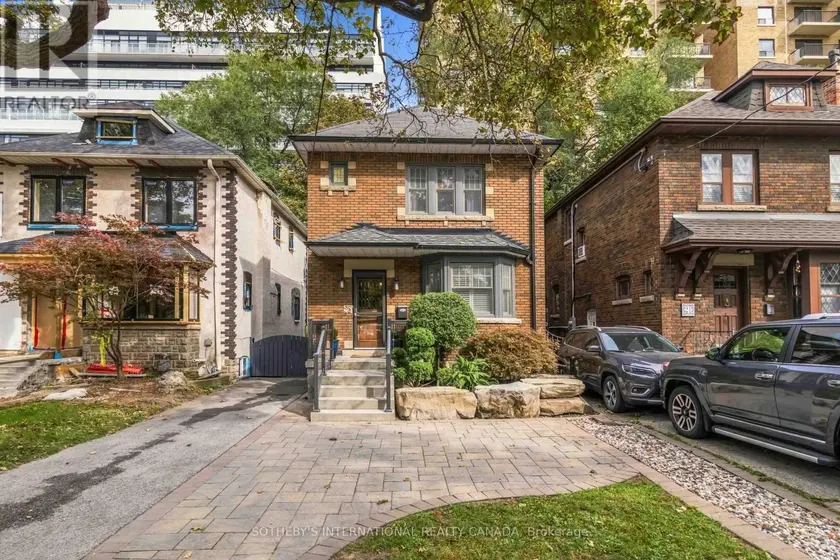 Detached at 25 CORTLAND AVENUE, Toronto