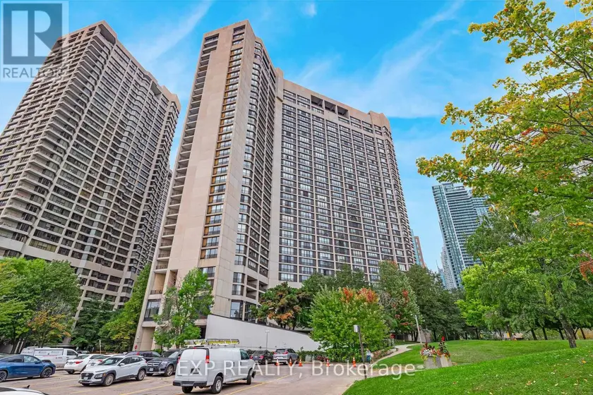 Apartment at 1420 - 33 HARBOUR SQUARE, Toronto