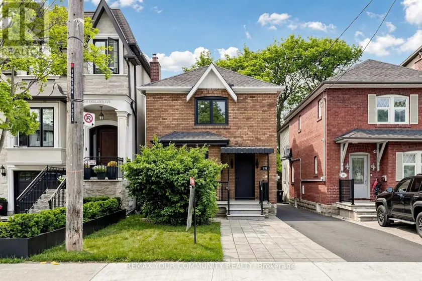 Detached at 351 FAIRLAWN AVENUE, Toronto