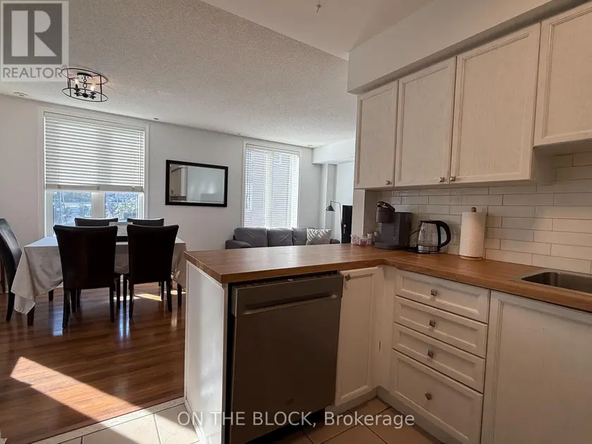 Townhouse at 223 - 28 DOURO STREET, Toronto