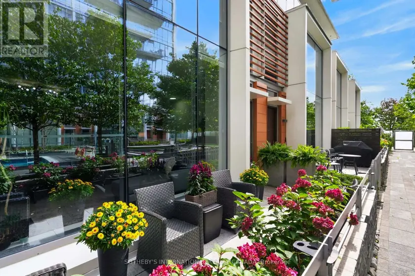Townhouse at TH 114 - 29 QUEENS QUAY E, Toronto