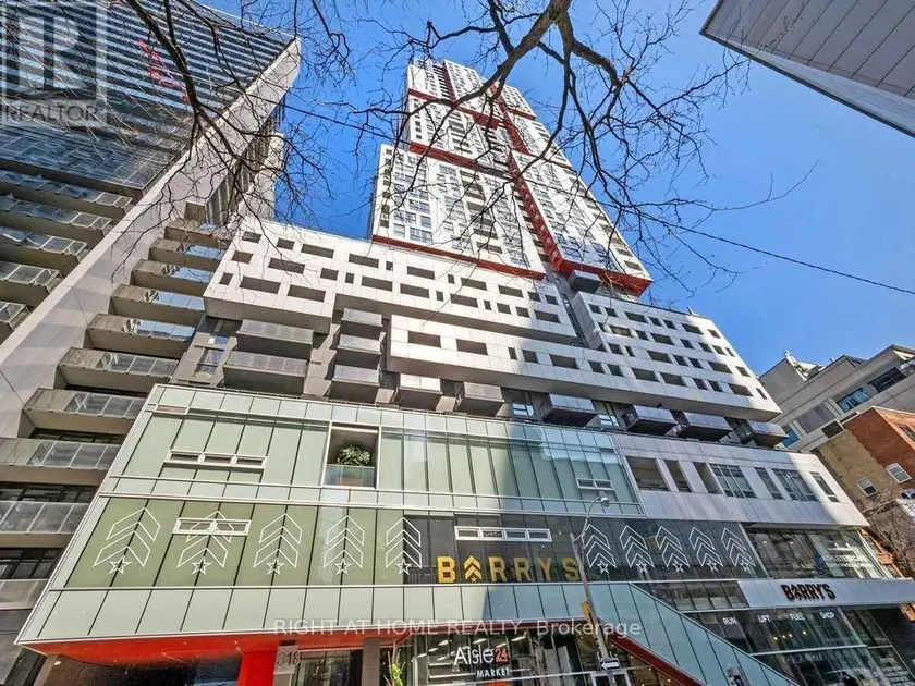 Apartment at 404 - 318 RICHMOND STREET W, Toronto