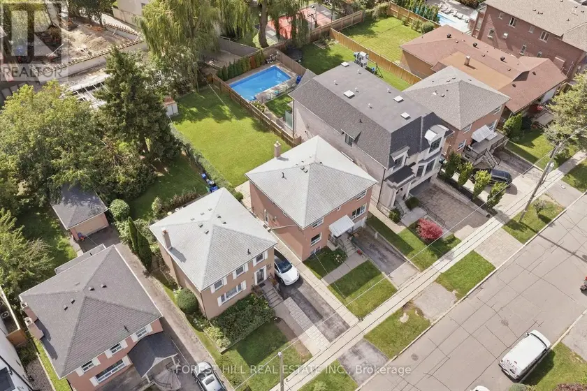 Multiplex at 147 VIEWMOUNT AVENUE, Toronto