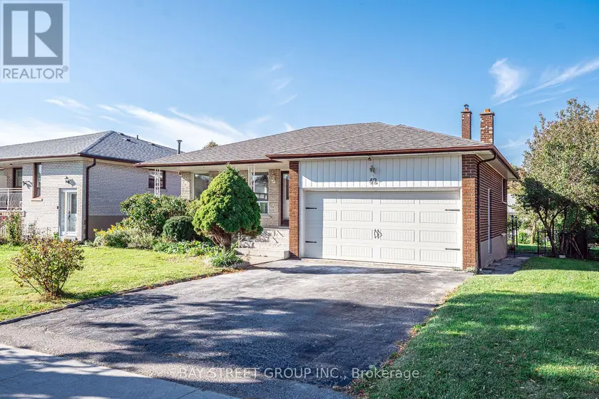 Detached at 42 FAYE DRIVE, Toronto