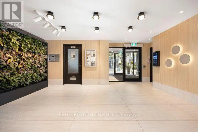 Apartment at 404 - 80 WELLESLEY STREET E, Toronto