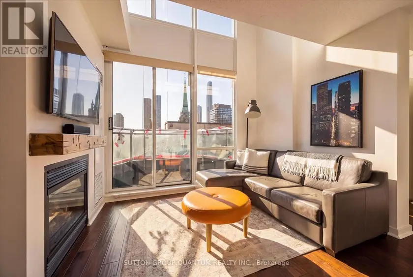 Apartment at 915 - 77 LOMBARD STREET, Toronto