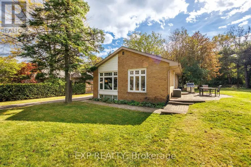 Detached at 5 TADCASTER PLACE, Toronto