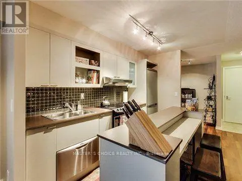 Apartment at 1001 - 111 ELIZABETH STREET, Toronto
