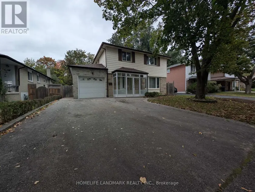 Detached at 22 THREADNEEDLE CRESCENT, Toronto