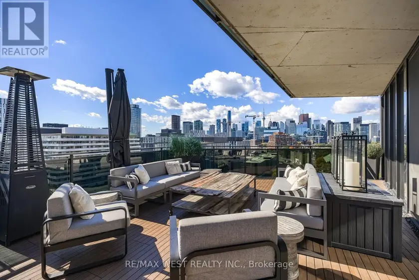 Apartment at 1002 - 21 LAWREN HARRIS SQUARE, Toronto